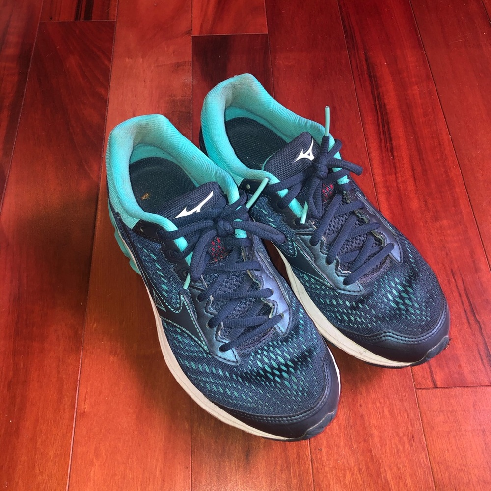 Mizuno Wave Rider womens